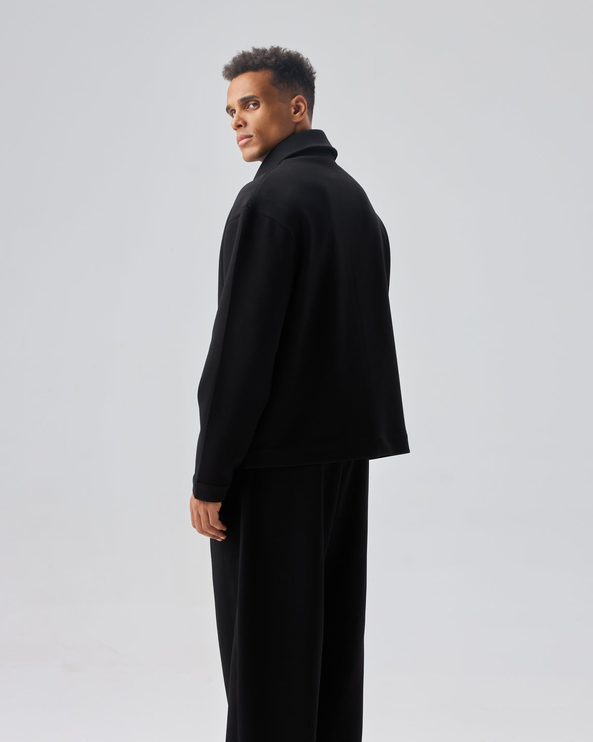 color:black