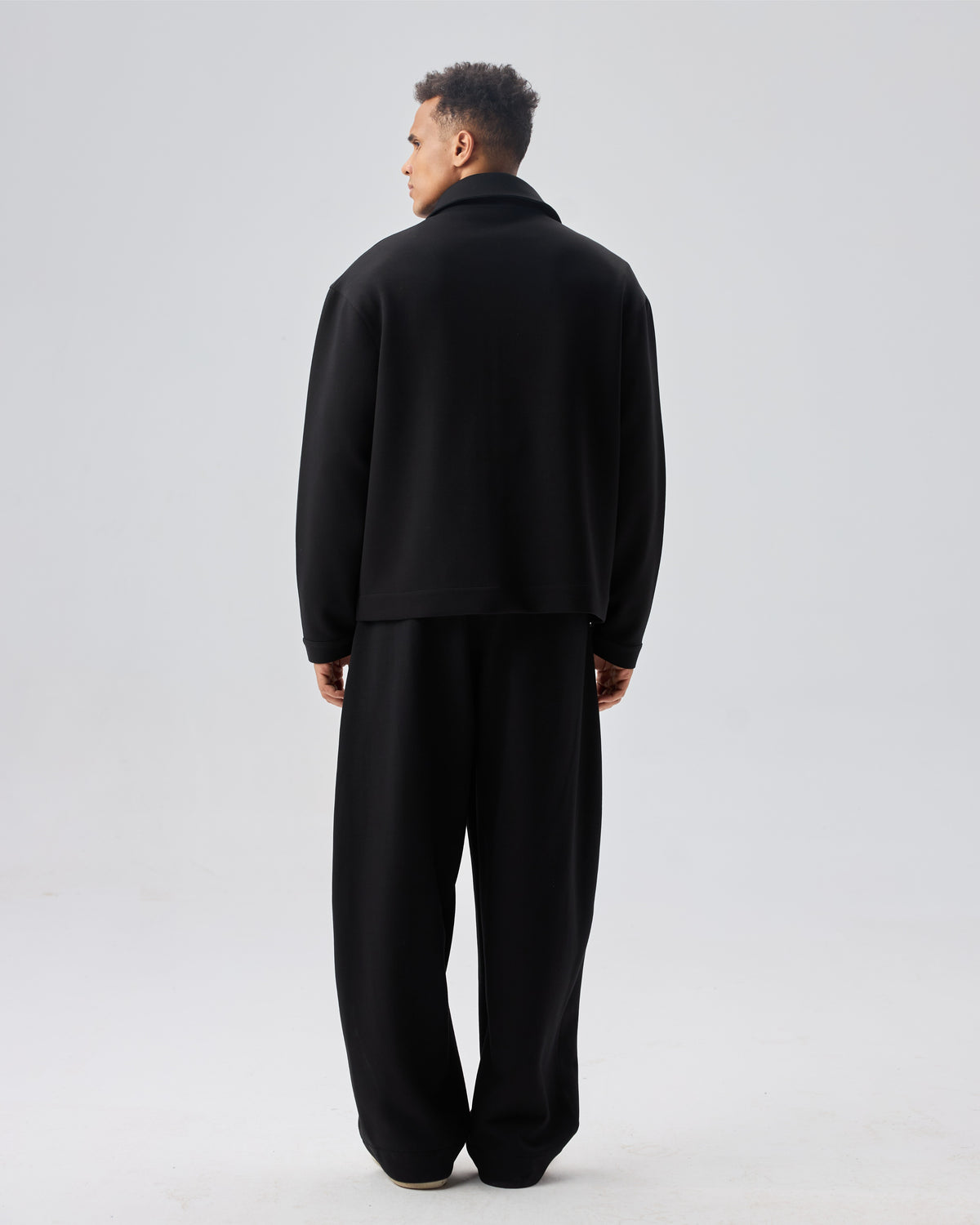 color:black