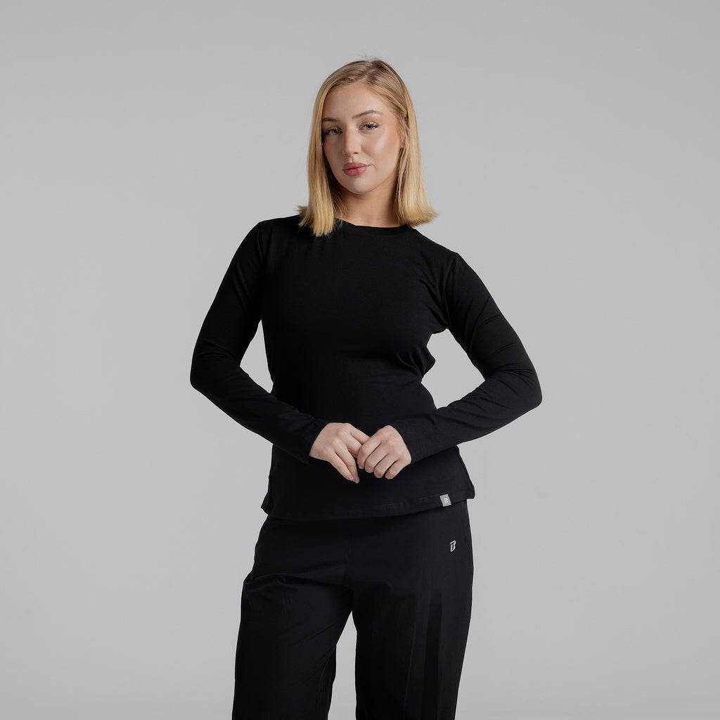 color:black