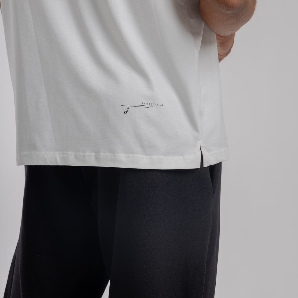 color:white