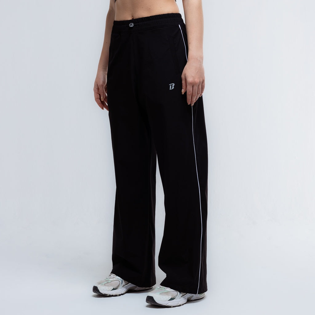 color:black