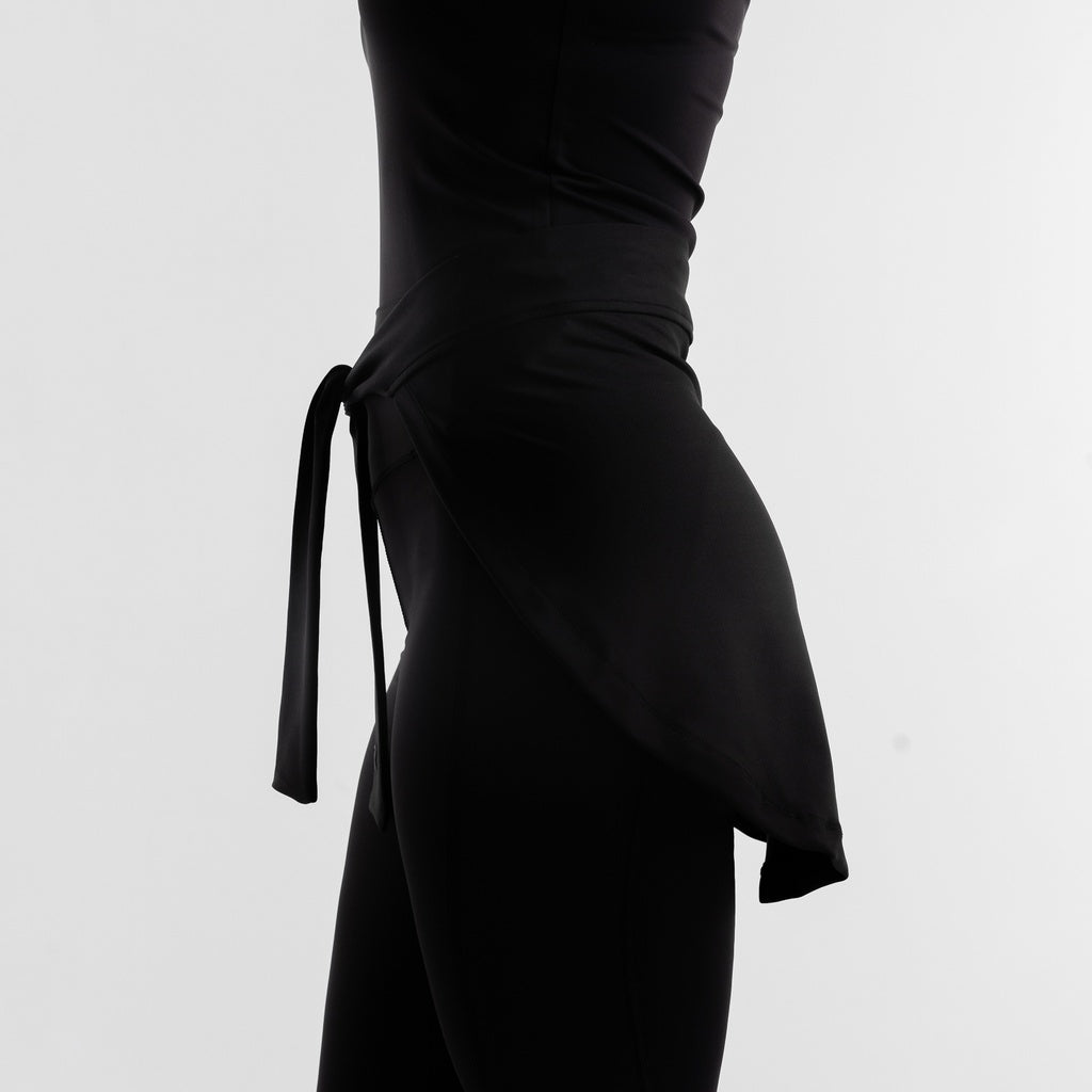color:black