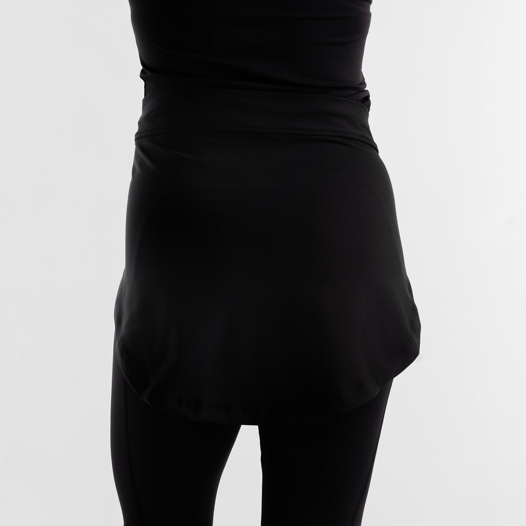 color:black