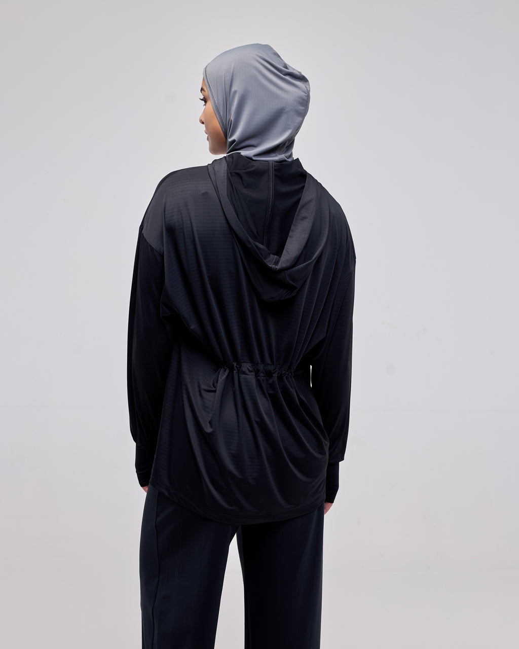 color:black