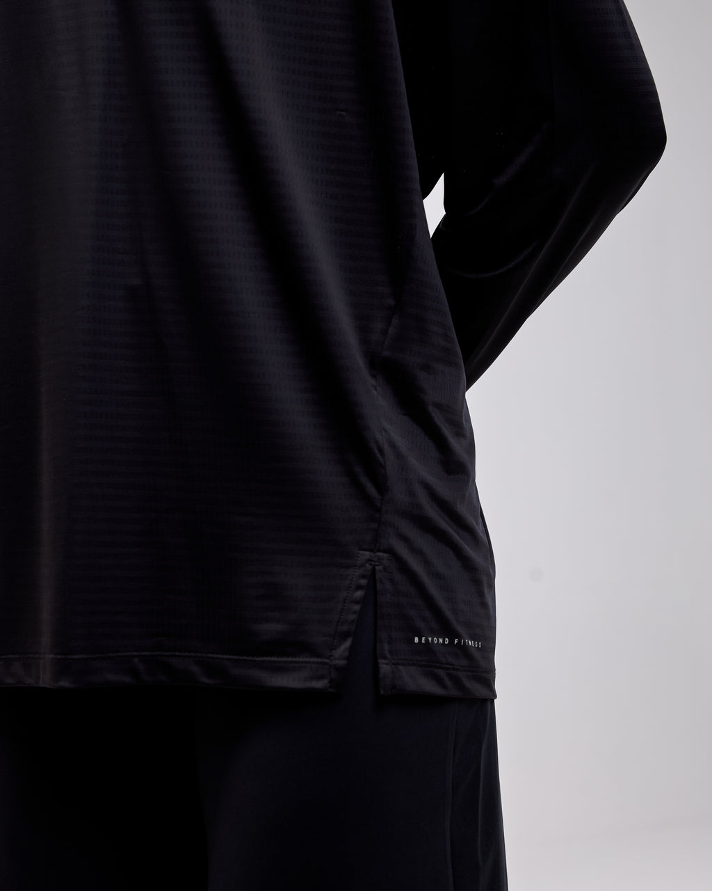 color:black