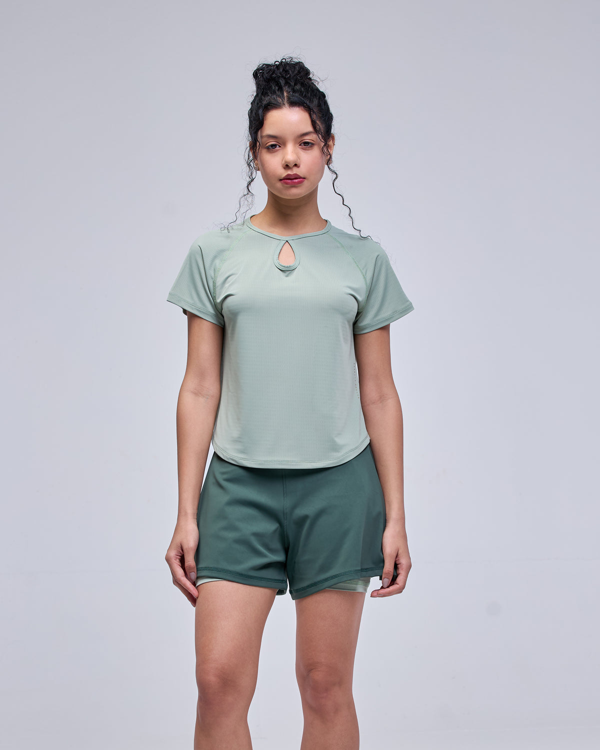 color:olive
