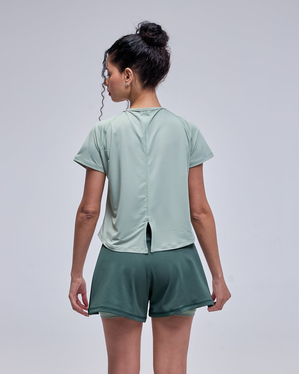 color:pistachio