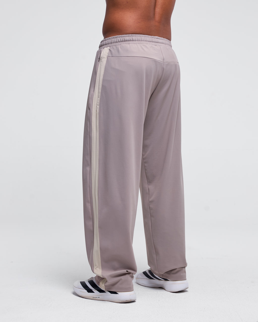 color:beige