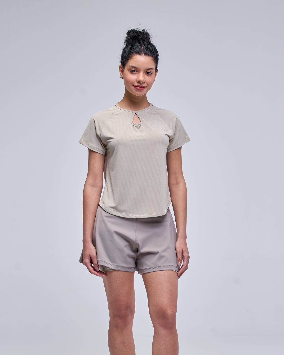 color:beige