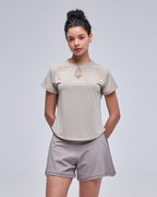 color:beige