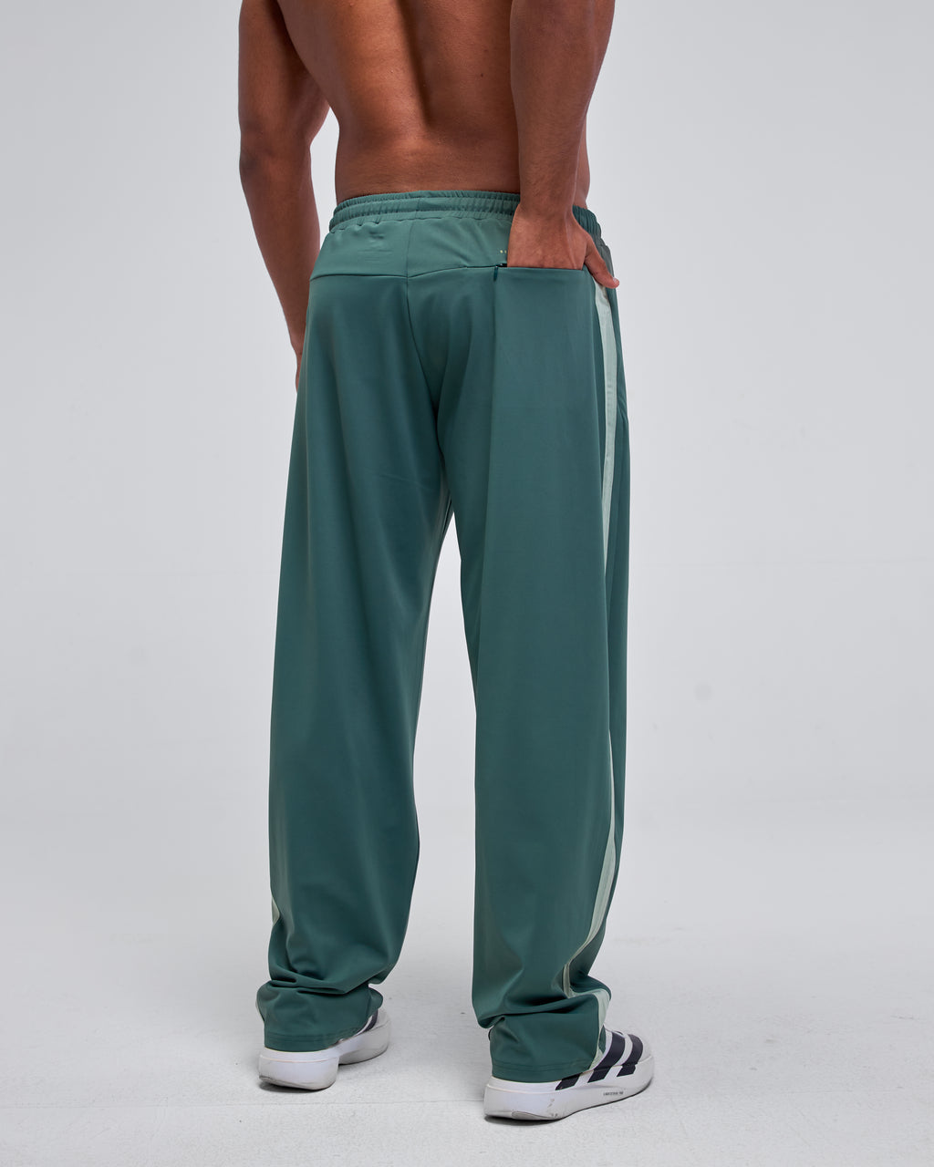 color:olive