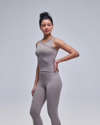 color:beige