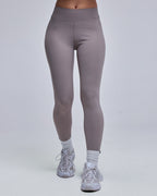 color:beige