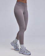 color:beige