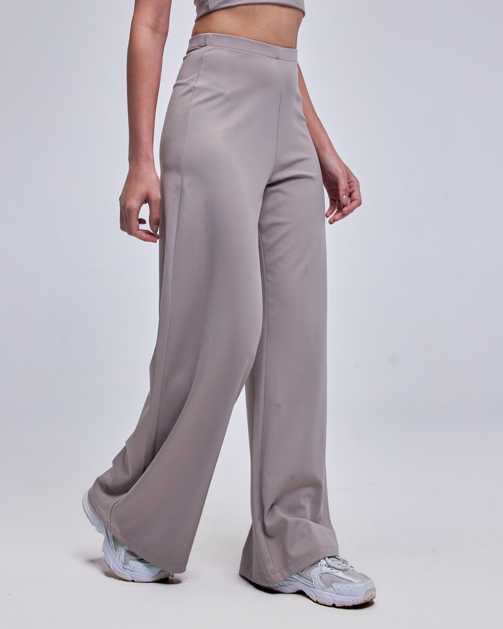 color:beige