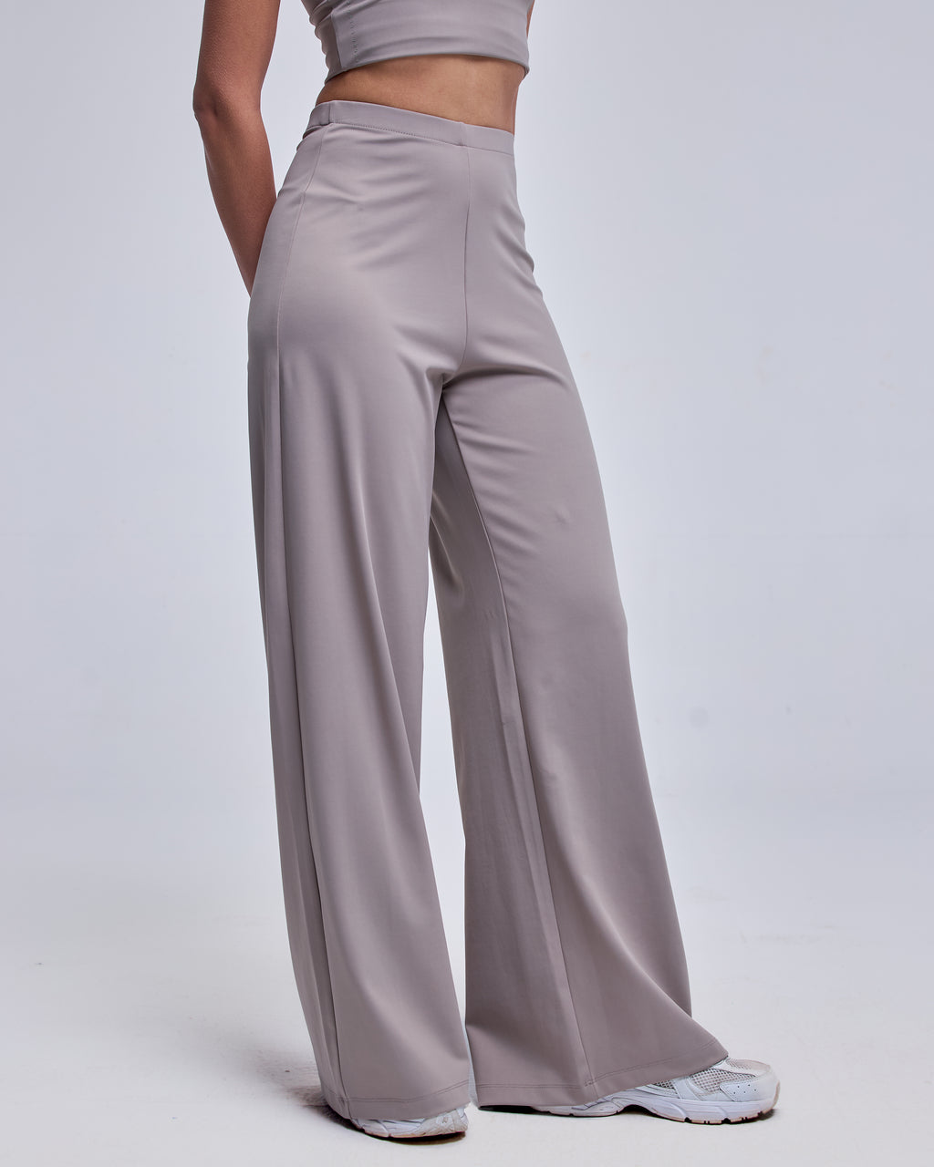 color:beige