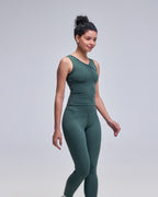 color:olive