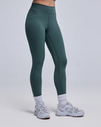 color:olive