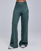 color:olive