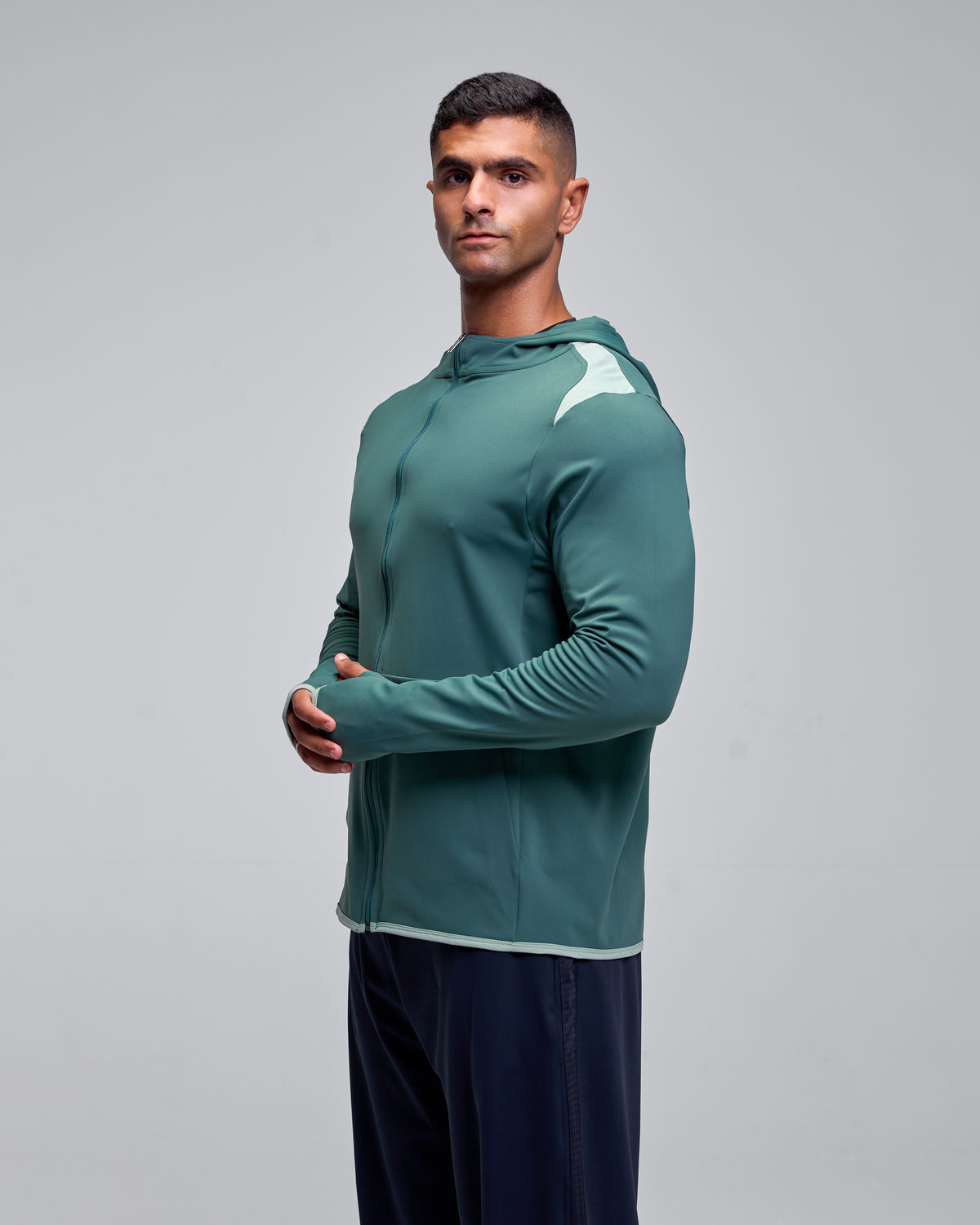 color:olive