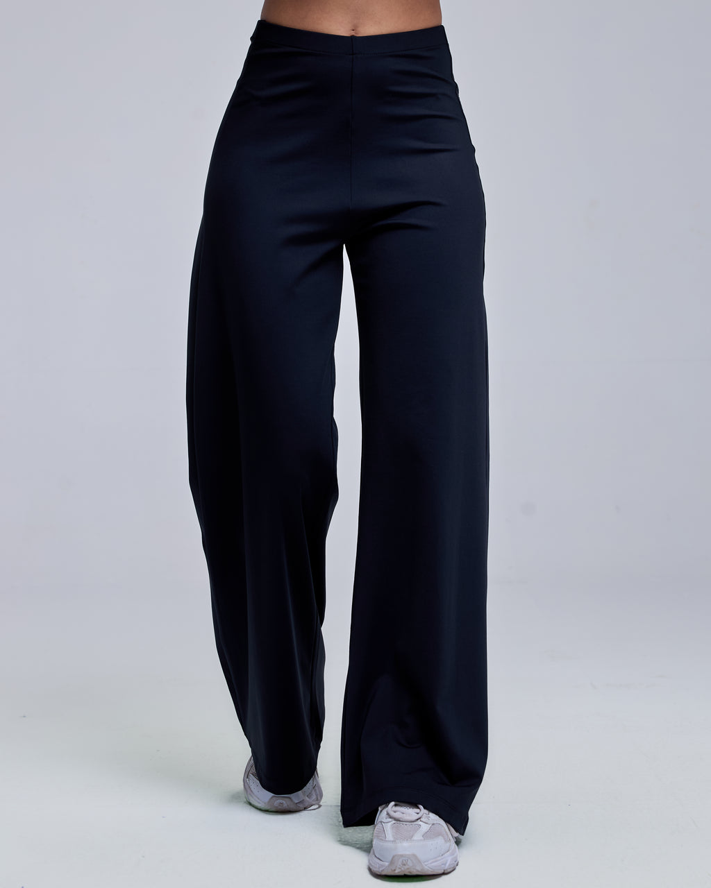 color:black