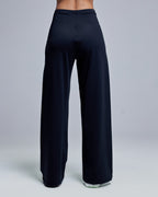 color:black