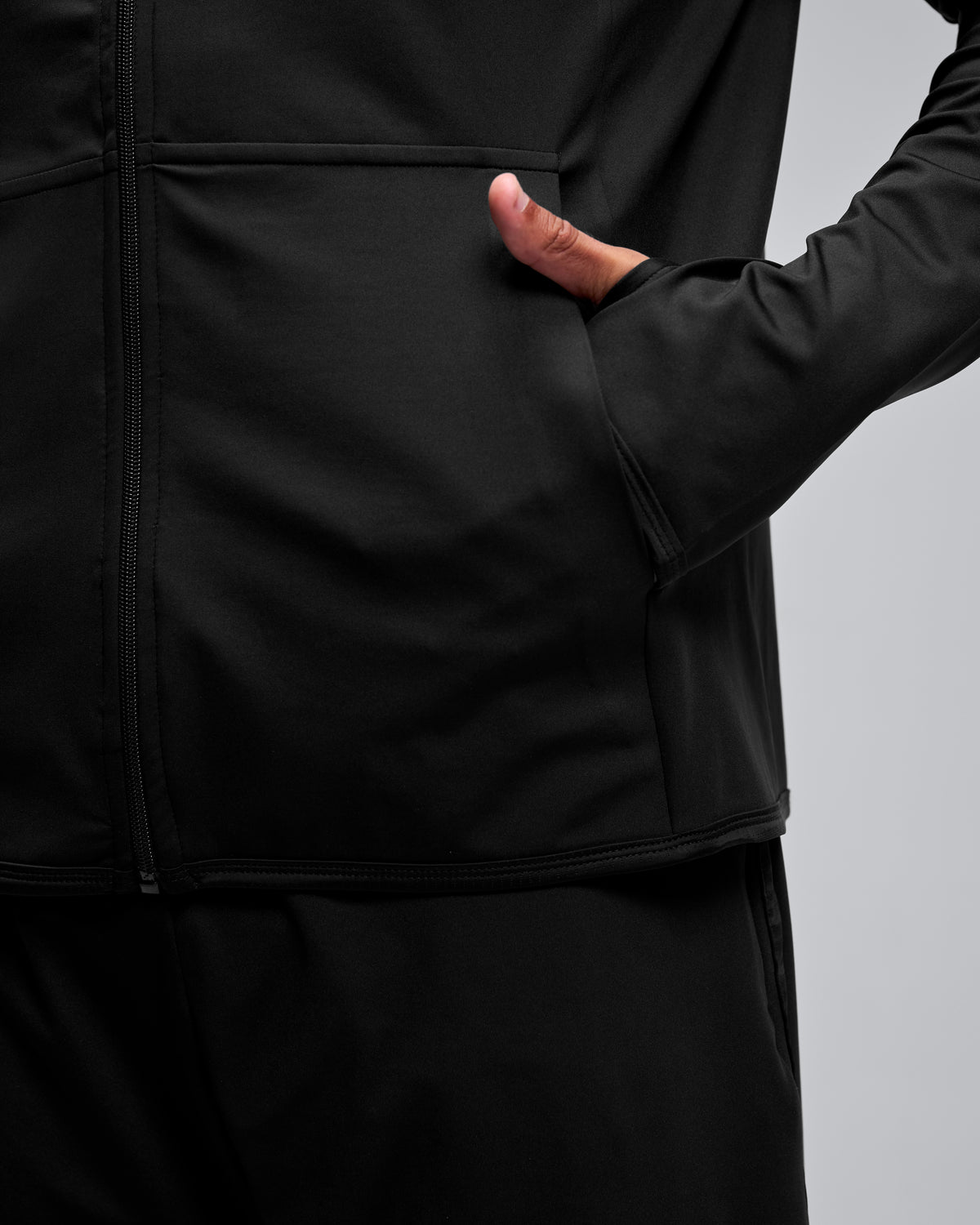 color:black