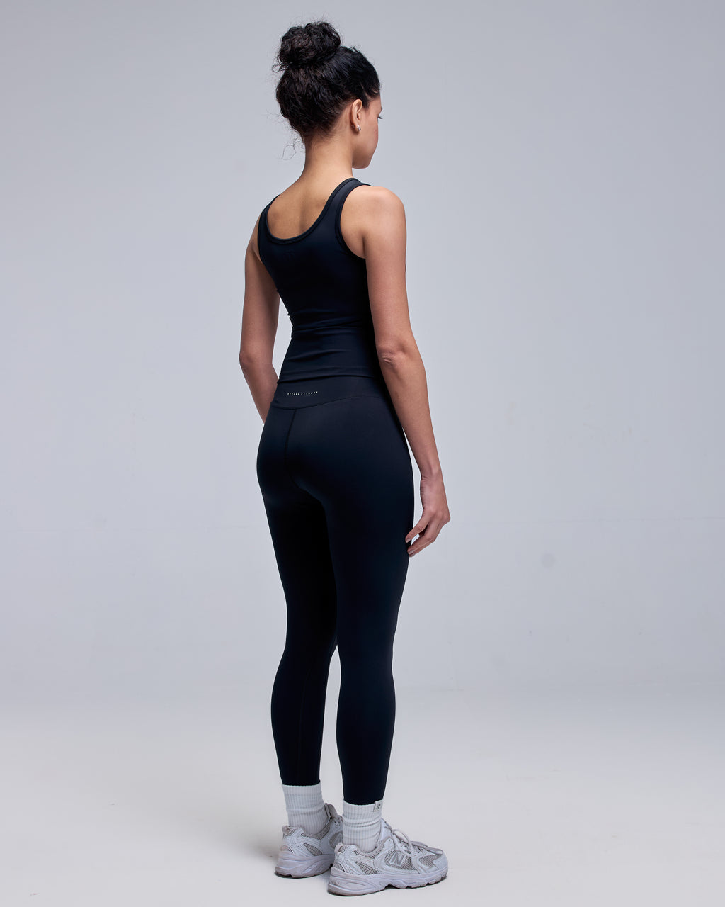 color:black