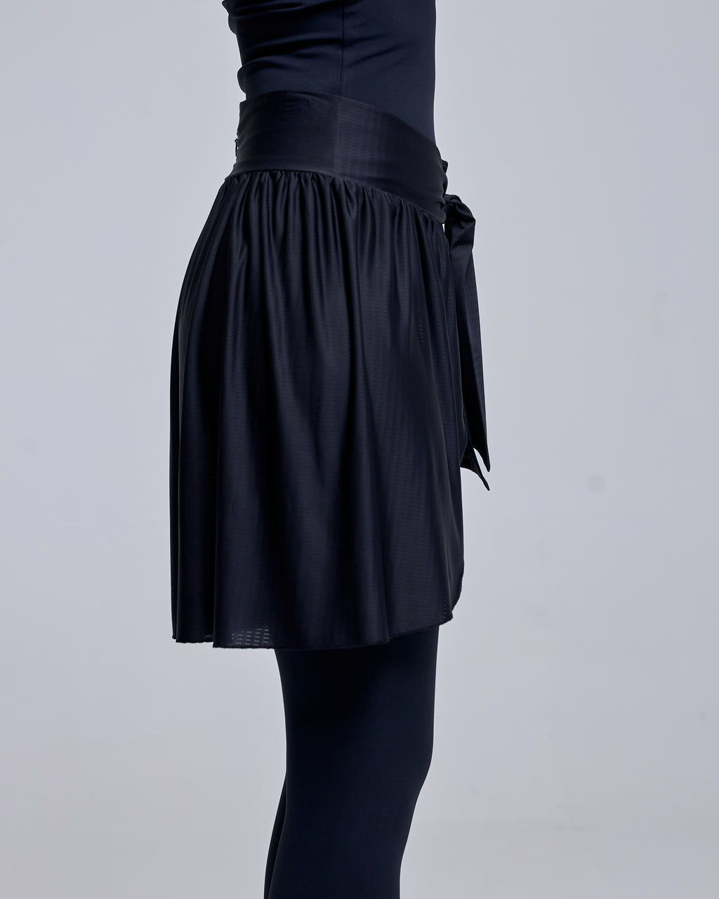 color:black