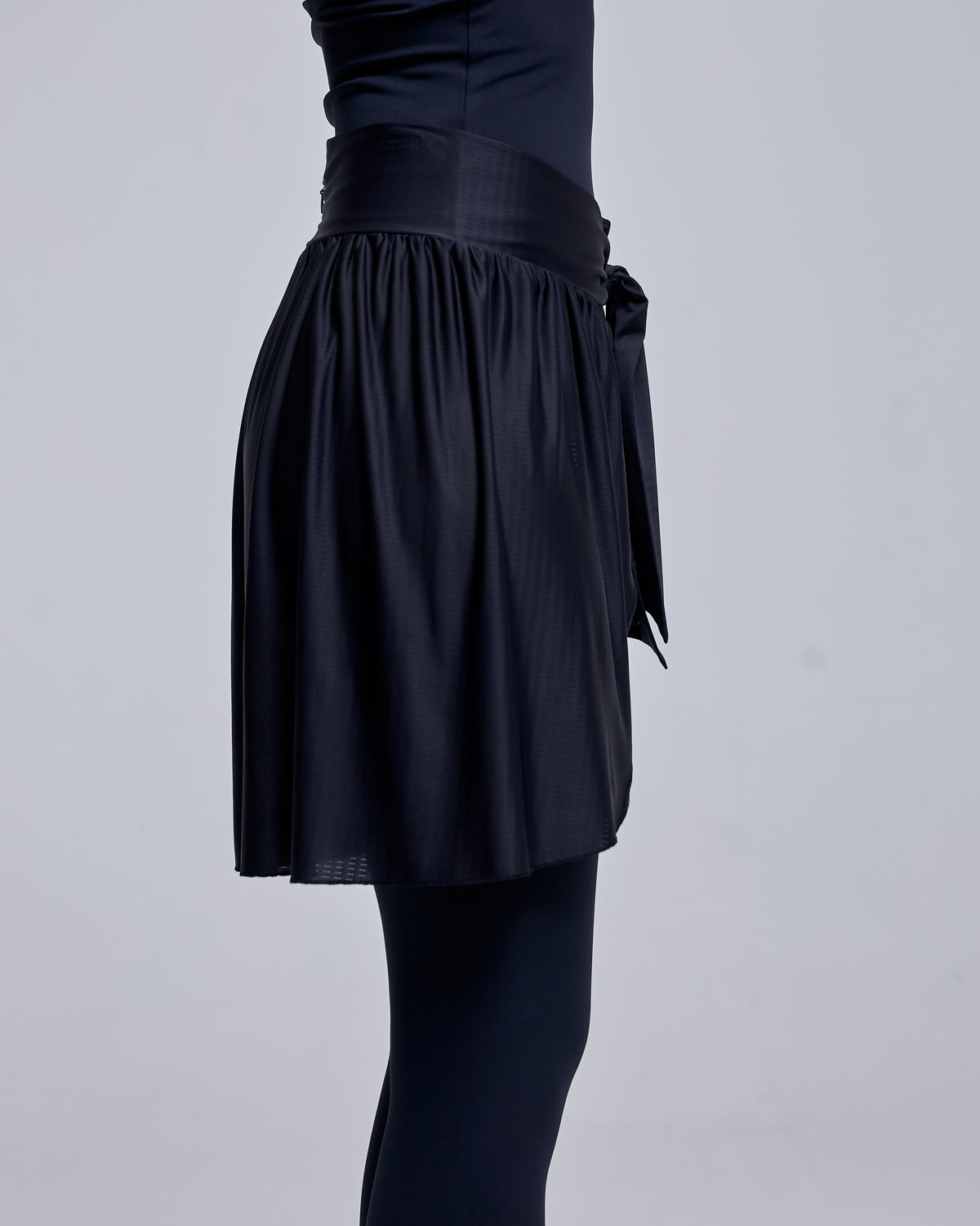 color:black