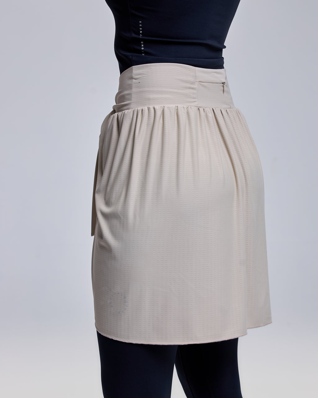 color:beige