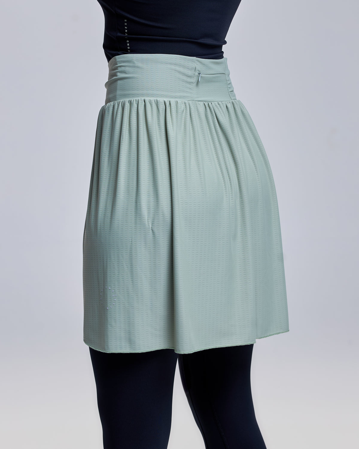 color:pistachio