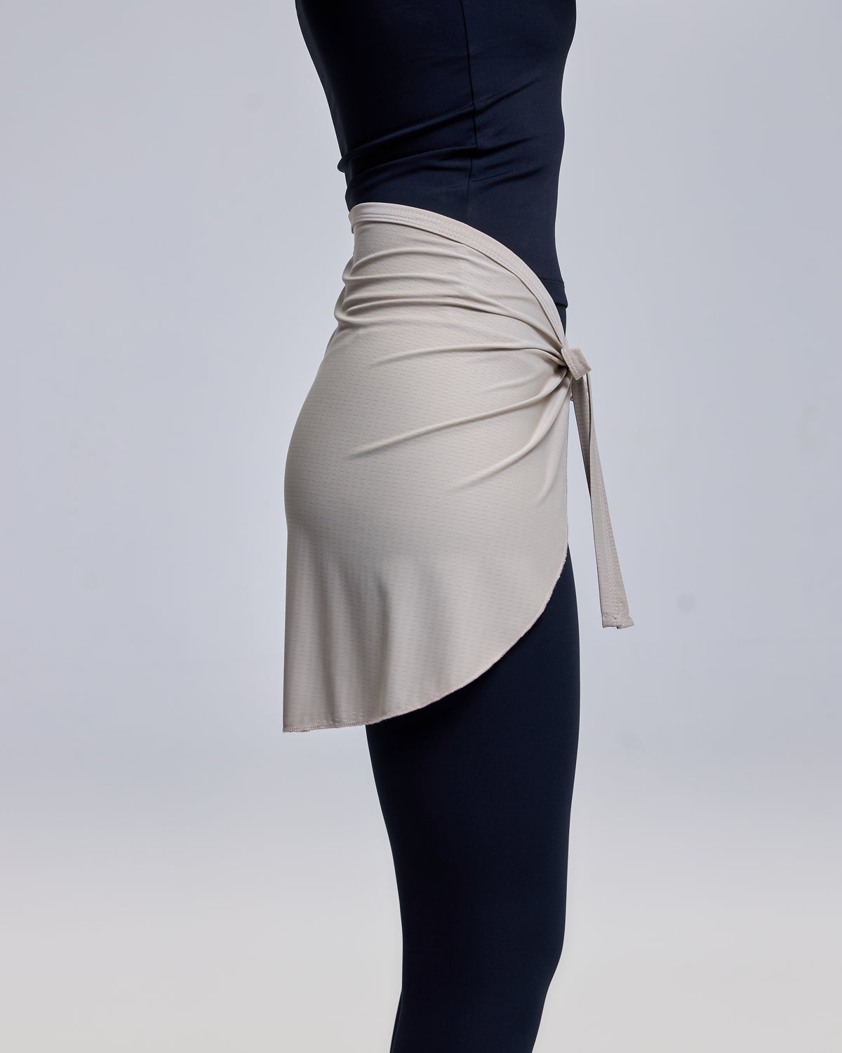 color:beige