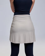 color:beige