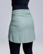 color:pistachio
