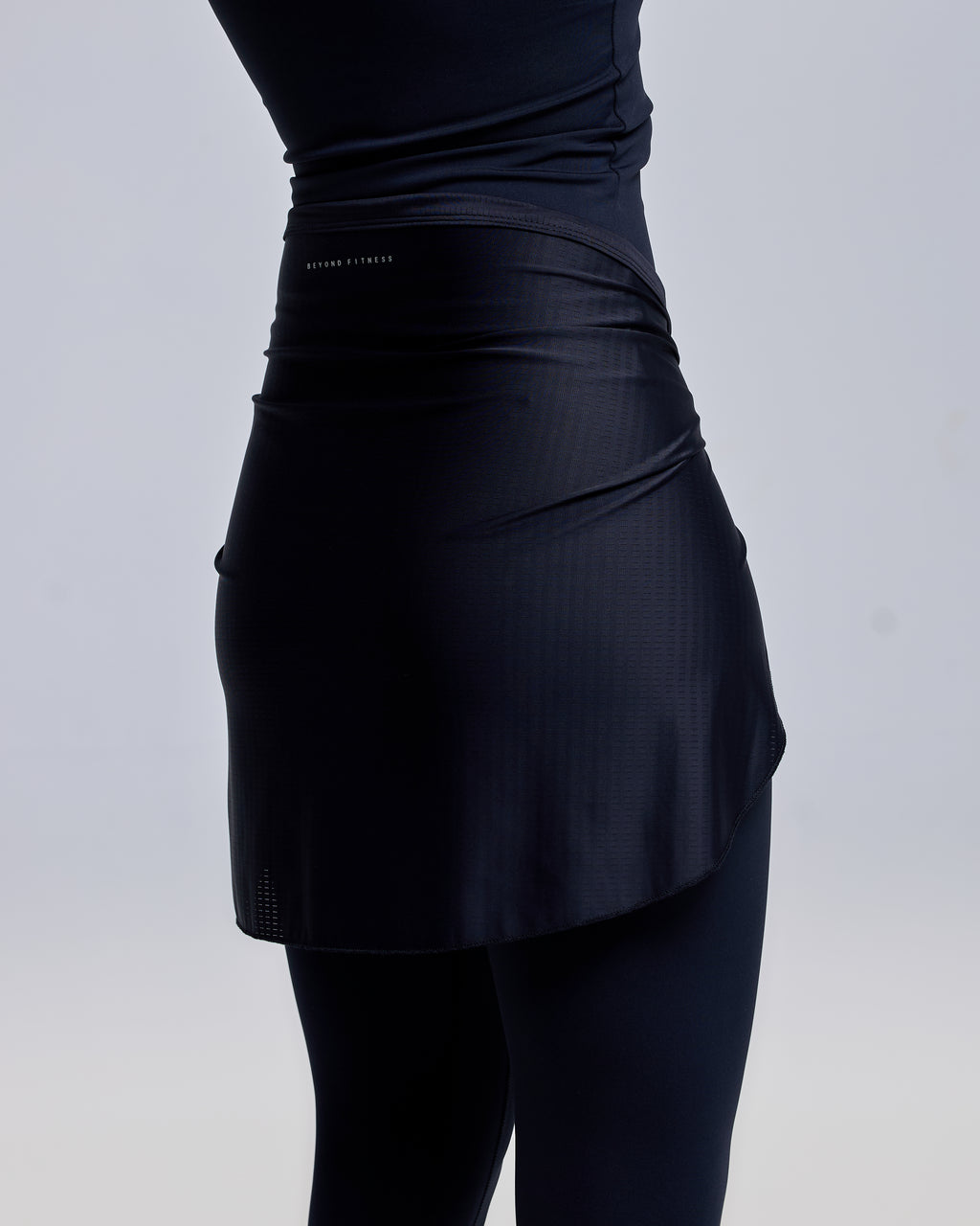 color:black