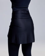 color:black