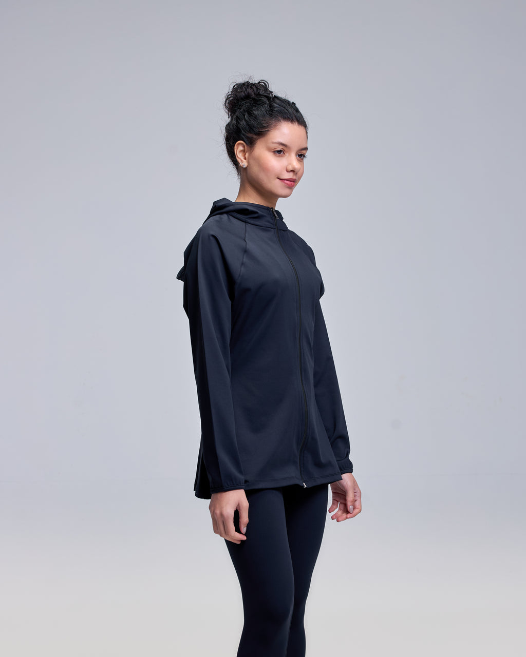 color:black