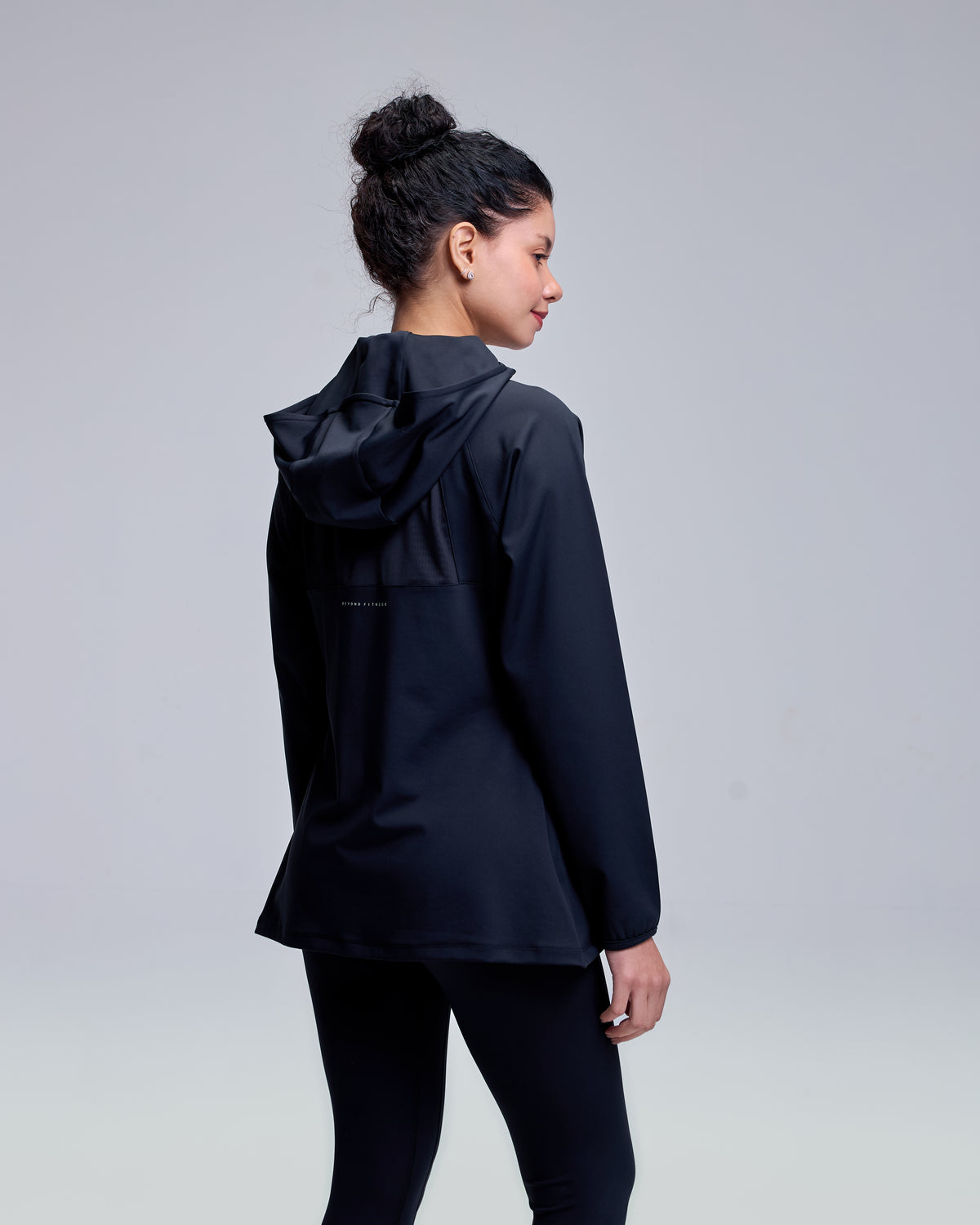 color:black