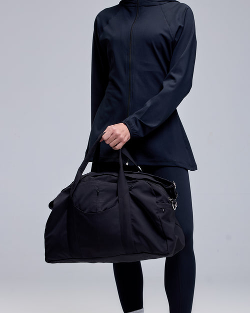 color:black