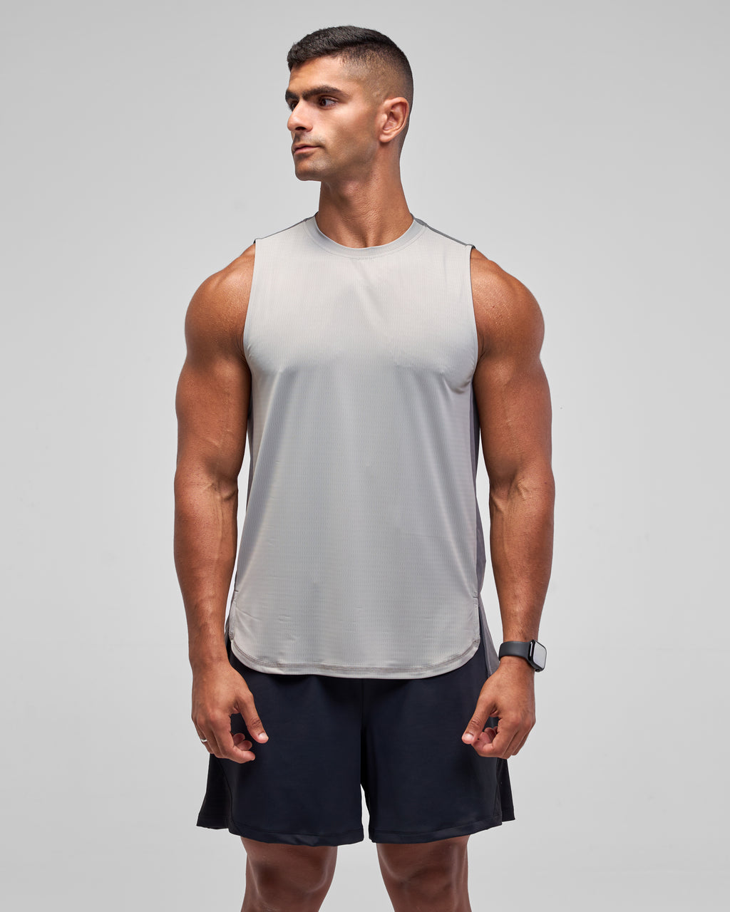 color:gray