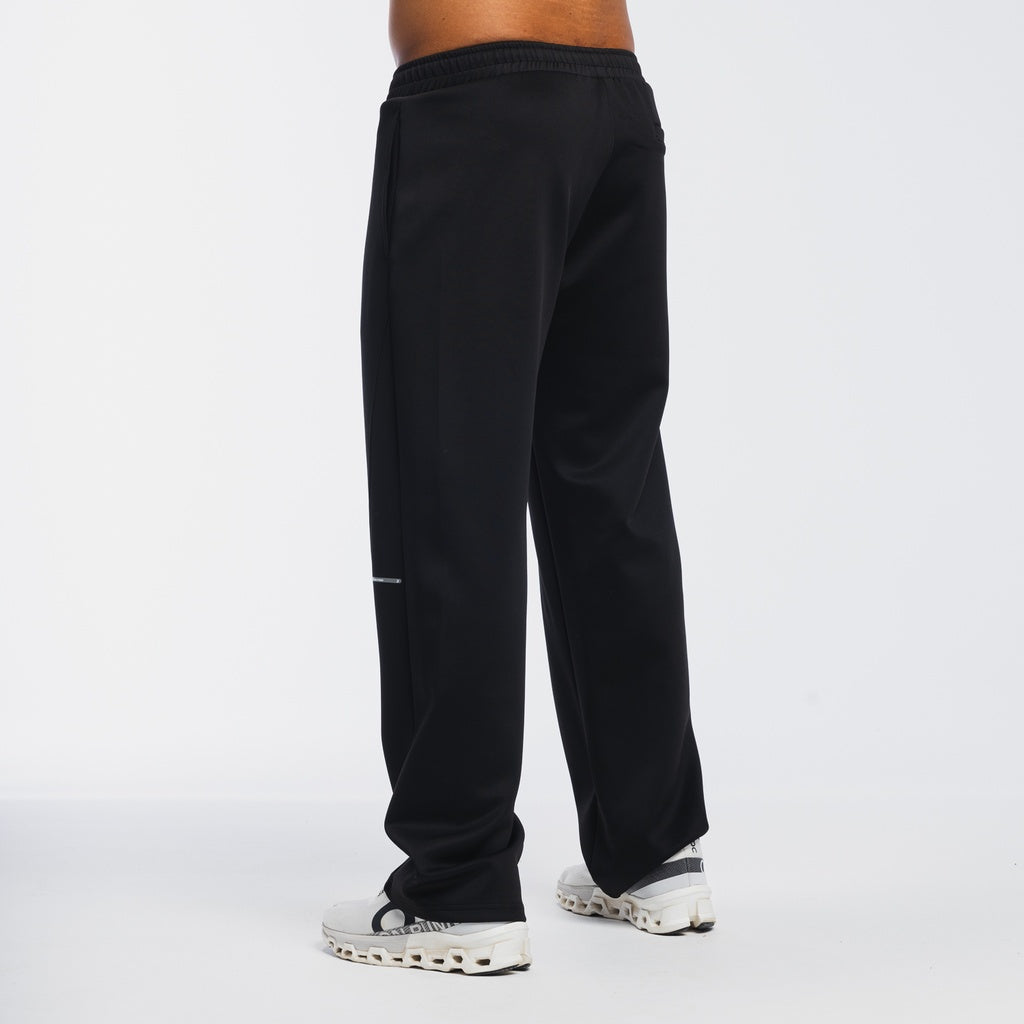 color:black