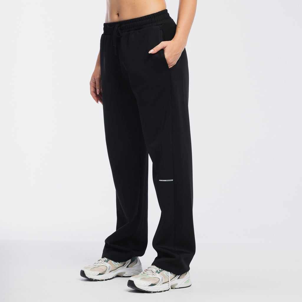 color:black