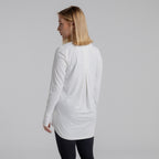 color:white