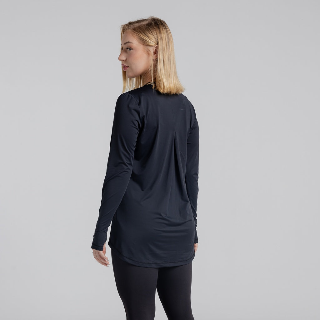 color:black