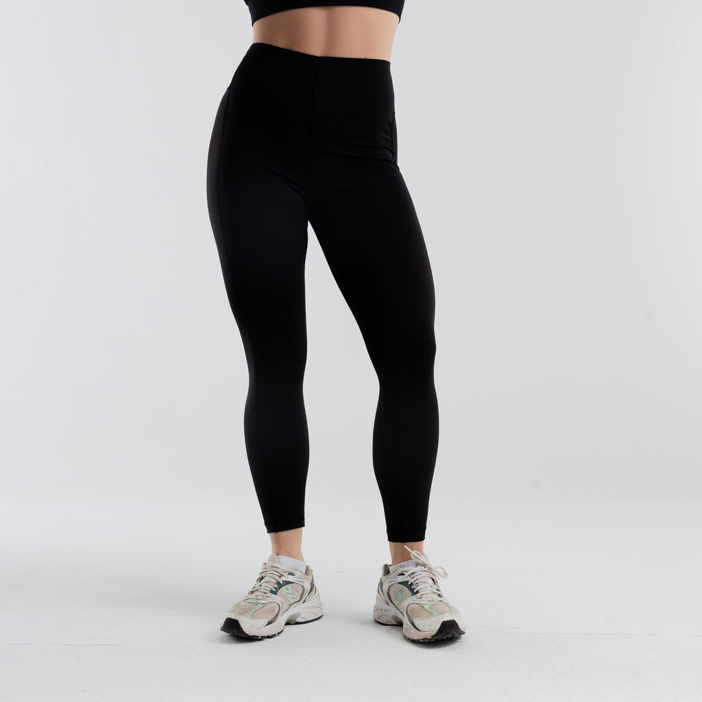 color:black