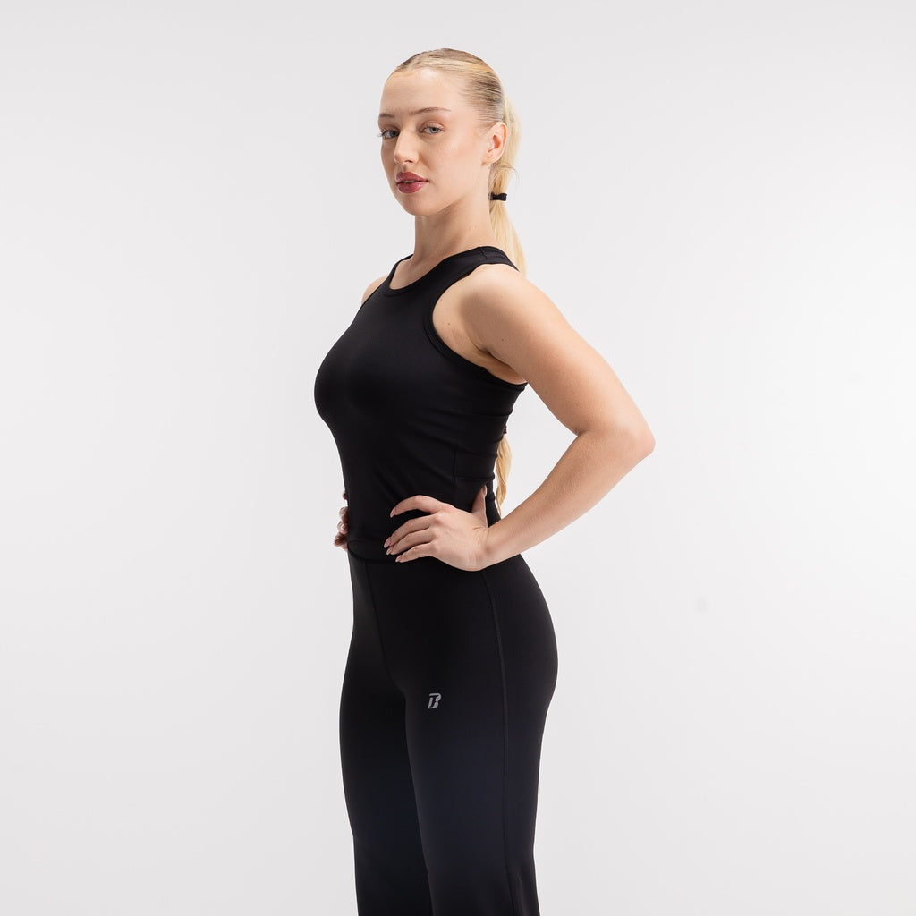 color:black