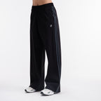color:black
