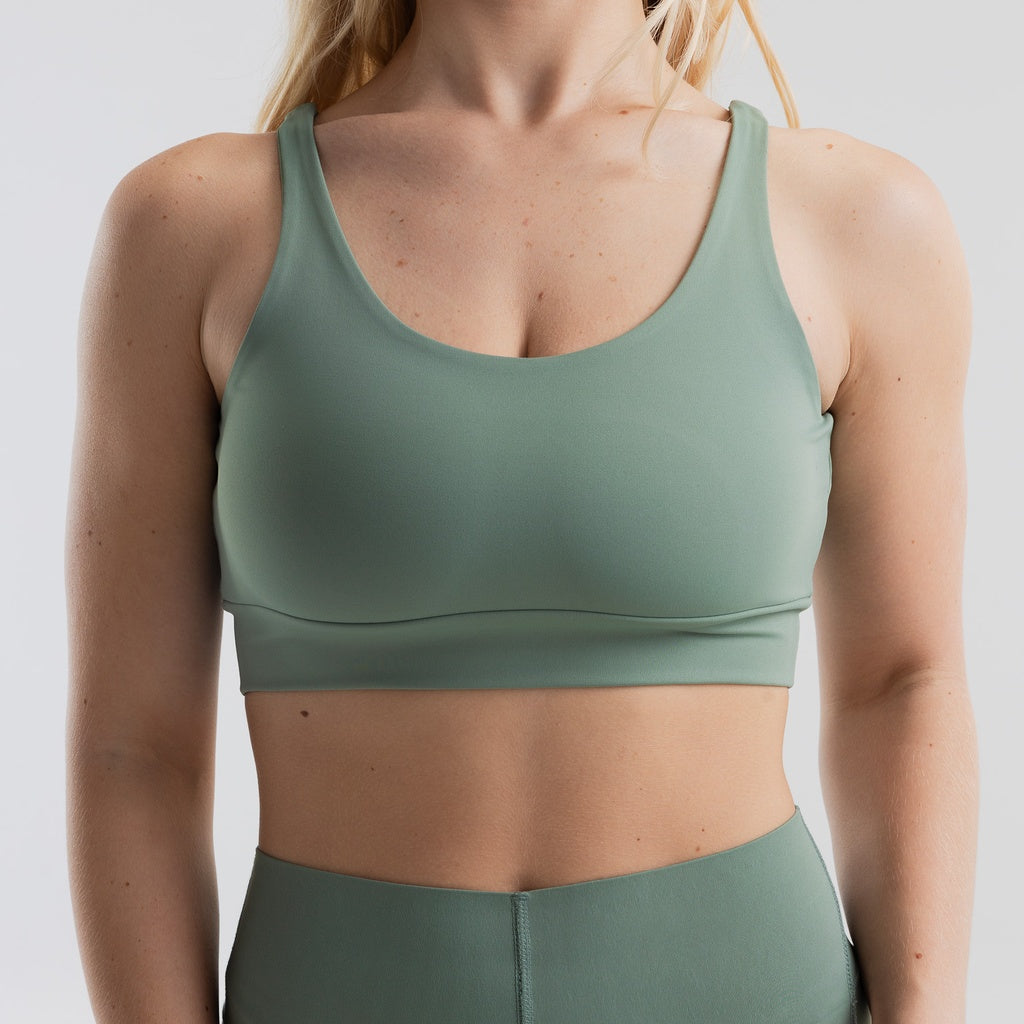 color:pistachio