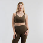 color:olive